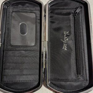 Thrity One Wallet, Padded Hard Case Clutch Black and White Print, Snap Closure